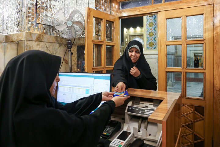 گزارش تصویری | دفاتر نذورات بانوان در حرم مطهر رضوی