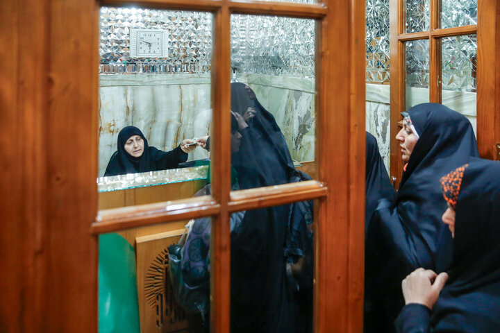 گزارش تصویری | دفاتر نذورات بانوان در حرم مطهر رضوی