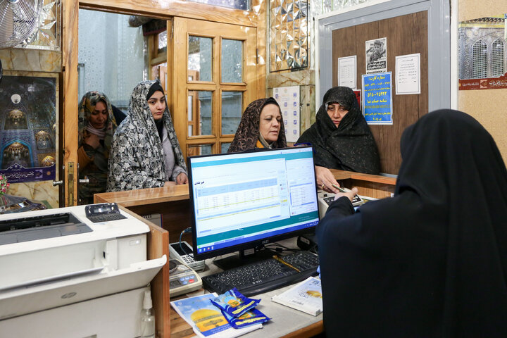 گزارش تصویری | دفاتر نذورات بانوان در حرم مطهر رضوی