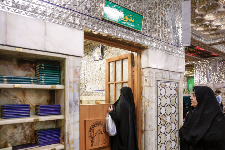 گزارش تصویری | دفاتر نذورات بانوان در حرم مطهر رضوی