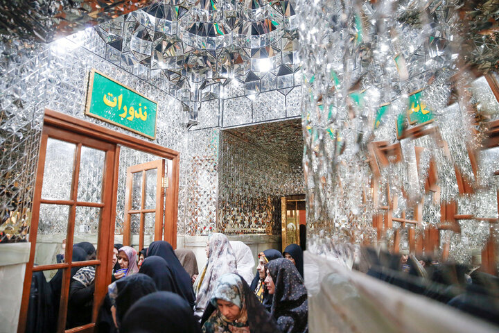 گزارش تصویری | دفاتر نذورات بانوان در حرم مطهر رضوی
