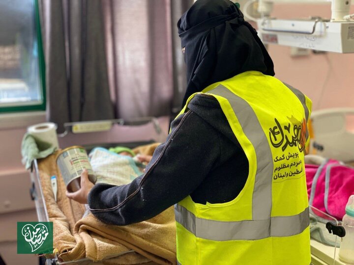 توزيع كميات جديدة من حليب الأطفال في غزة بدعم من الشعب الإيراني