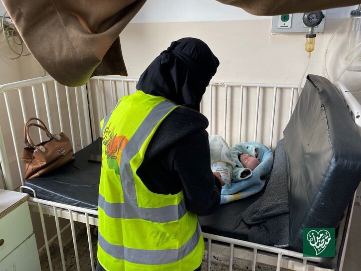 توزيع كميات جديدة من حليب الأطفال في غزة بدعم من الشعب الإيراني