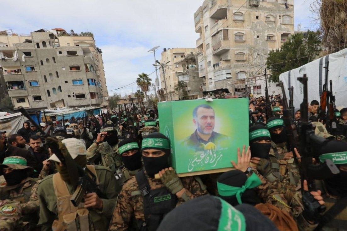 حماس تشيع نائب قائد أركان القسام مروان عيسى في مخيم البريج بقطاع غزة + صور وفيديو