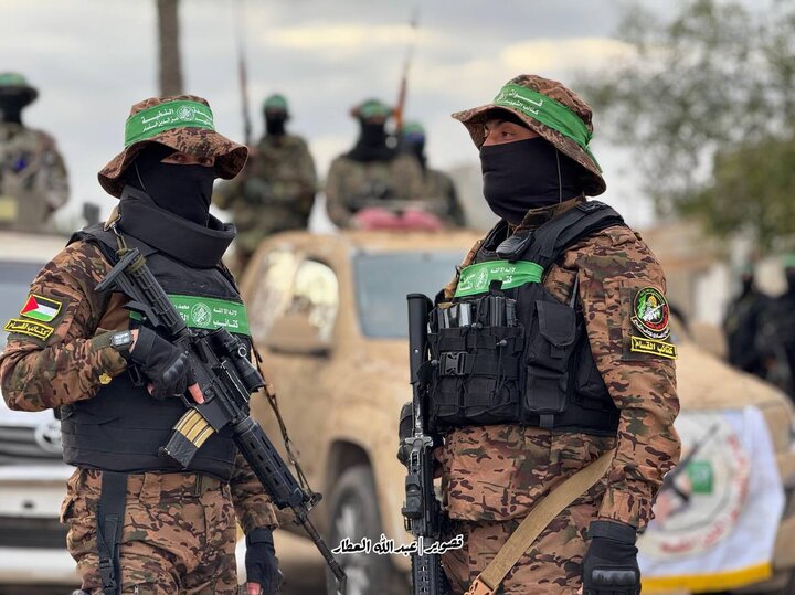 استعدادات وحضور كثيف لكتائب القسام تمهيداً لبدء تسليم أسرى الاحتلال