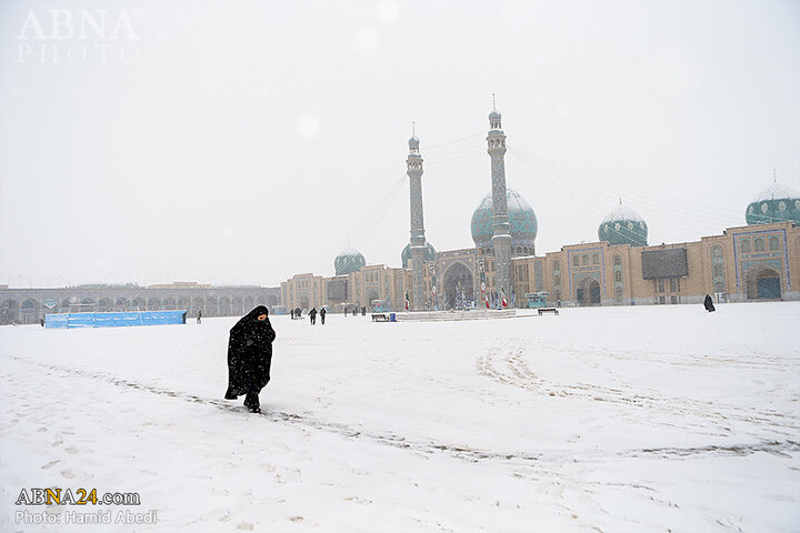 برف در قم