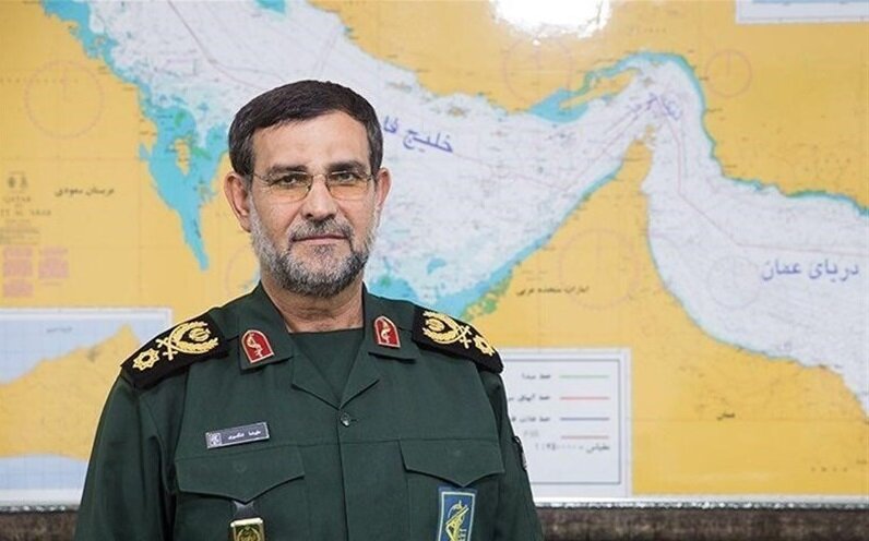 قائد القوات البحرية بالحرس الثوري يرد على تصريحات ترامب بشأن تصدير النفط