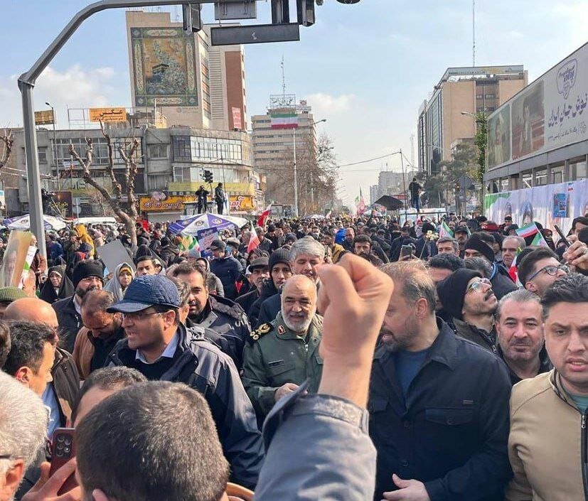 ویدیو | حضور فرمانده کل سپاه پاسداران در در راهپیمایی ۲۲بهمن ۱۴۰۳