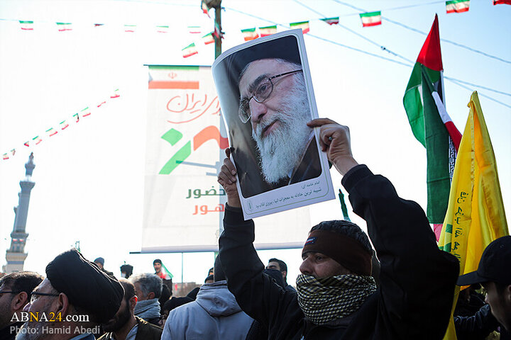 Photos (1): 22 Bahman rally held in Qom