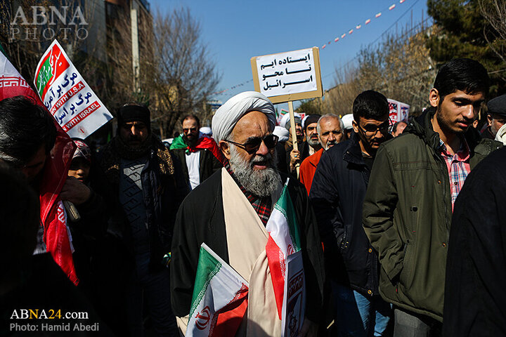 Photos (1): 22 Bahman rally held in Qom