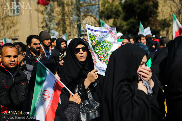 Photos (1): 22 Bahman rally held in Qom