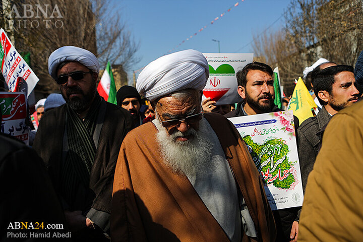 Photos (1): 22 Bahman rally held in Qom