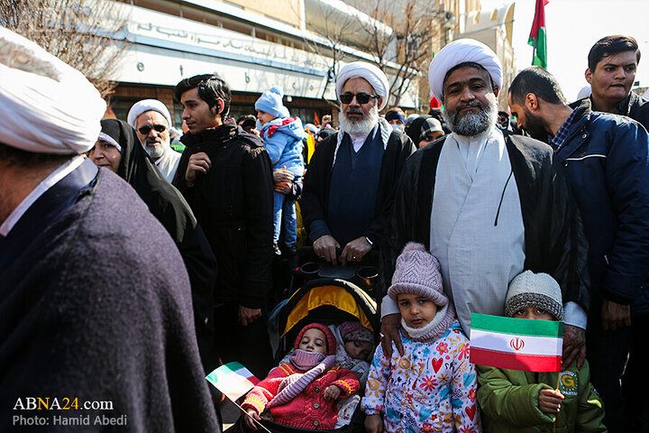 Photos (1): 22 Bahman rally held in Qom