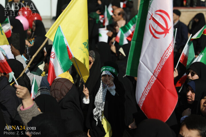 Photos (2): 22 Bahman rally held in Qom