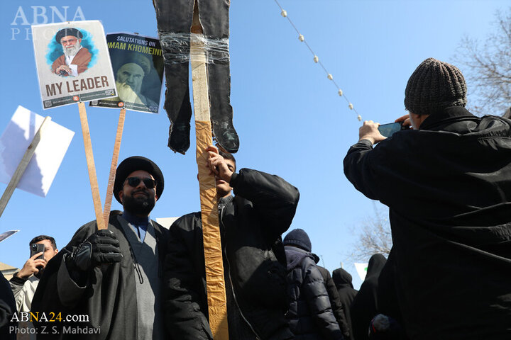 Photos (2): 22 Bahman rally held in Qom