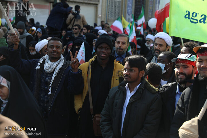 Photos (2): 22 Bahman rally held in Qom