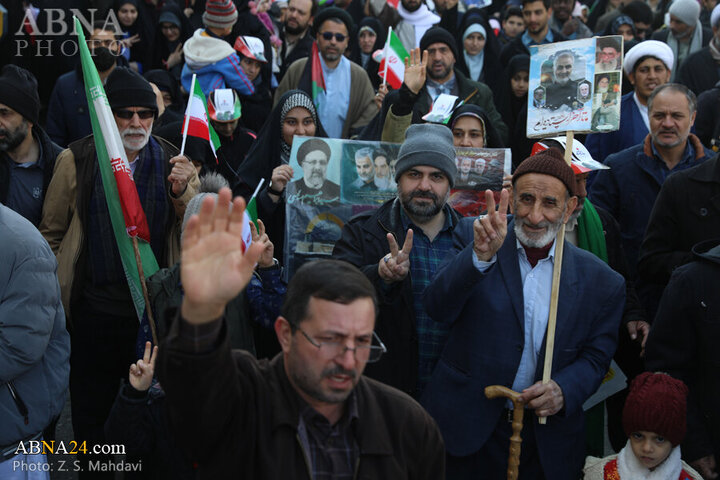 Photos (2): 22 Bahman rally held in Qom