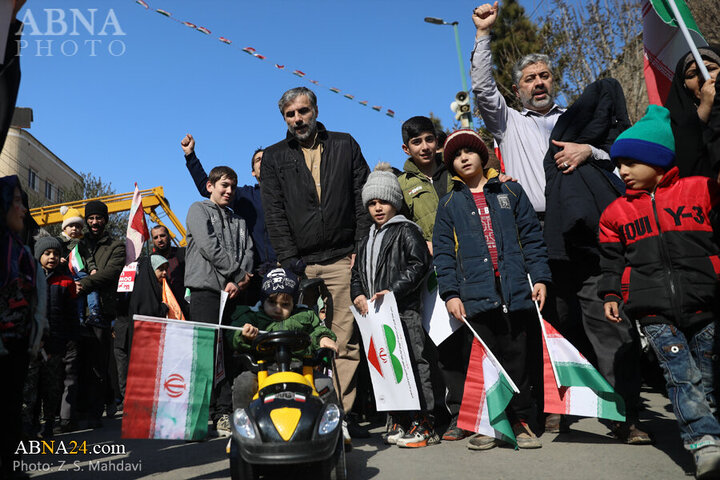 Photos (2): 22 Bahman rally held in Qom