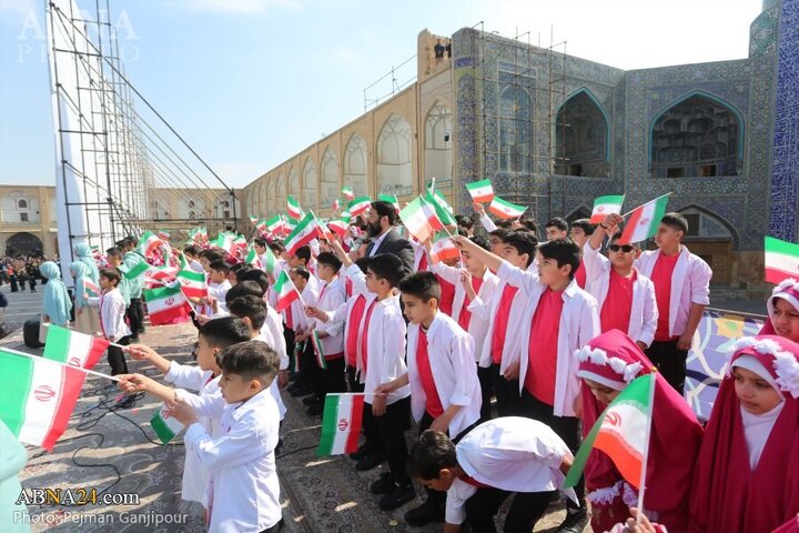 Photos: 22 Bahman rally held in Isfahan