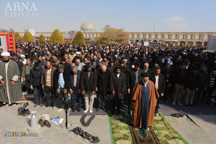 Photos: 22 Bahman rally held in Isfahan