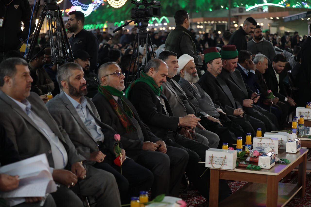 العتبتان الحسينية والعباسية تقيمان مهرجان الشموع بمناسبة نصف من شعبان+(صور)