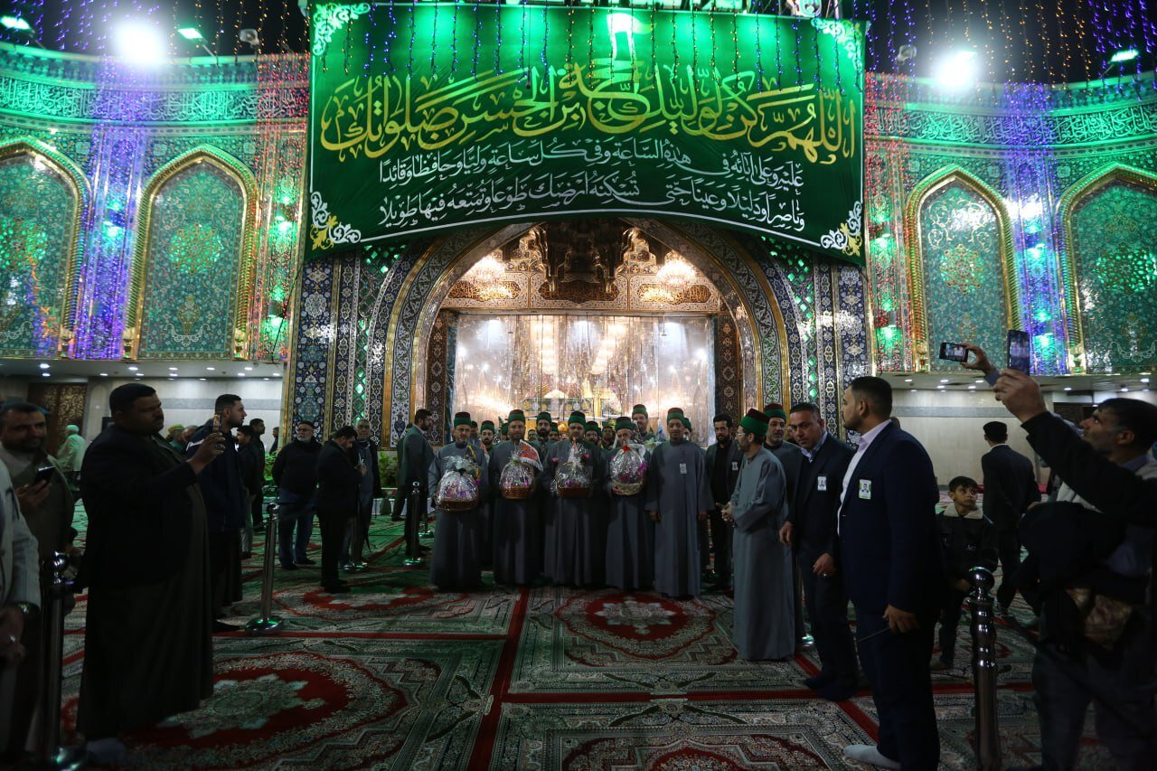 العتبتان الحسينية والعباسية تقيمان مهرجان الشموع بمناسبة نصف من شعبان+(صور)