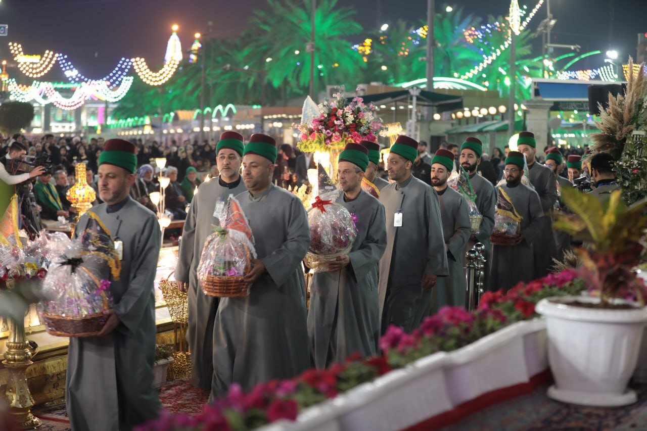 العتبتان الحسينية والعباسية تقيمان مهرجان الشموع بمناسبة نصف من شعبان+(صور)