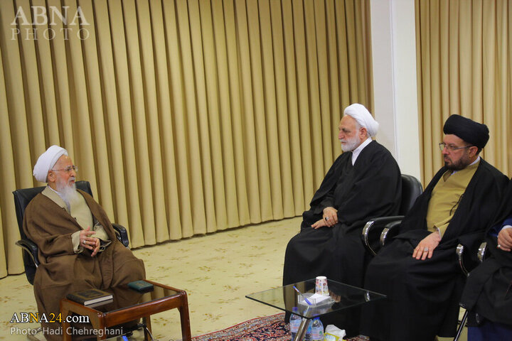 Photos: Iran Judiciary chief meets with Grand Ayatollahs in Qom