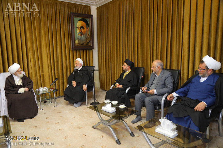 Photos: Iran Judiciary chief meets with Grand Ayatollahs in Qom