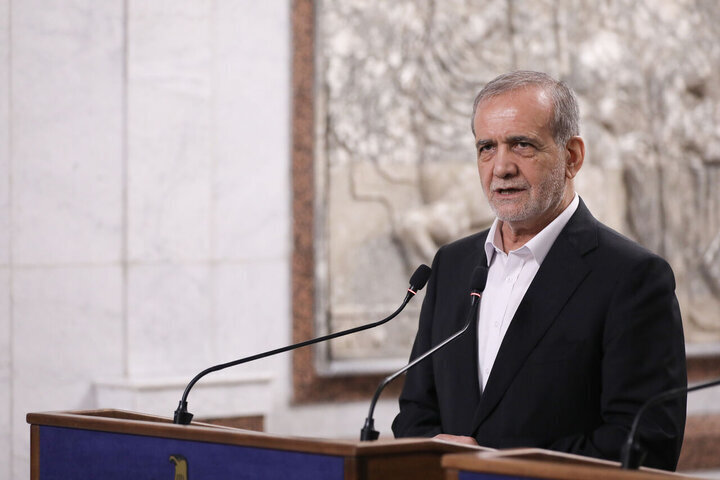 الرئيس الإيراني: يغلقون جميع طرق التعامل ثم يريدون التفاوض معنا