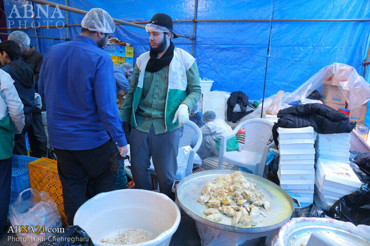تقرير مصور/ مسيرة محبي الإمام المهدي (ع) نحو مسجد جمكران المقدس في نصف شعبان المبارك