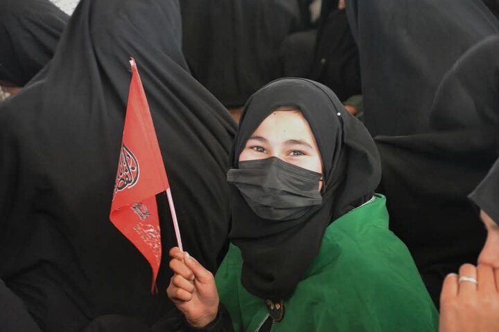 Shia Girls in Kashmir join birth celebration of Imam Zaman