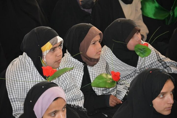 Shia Girls in Kashmir join birth celebration of Imam Zaman