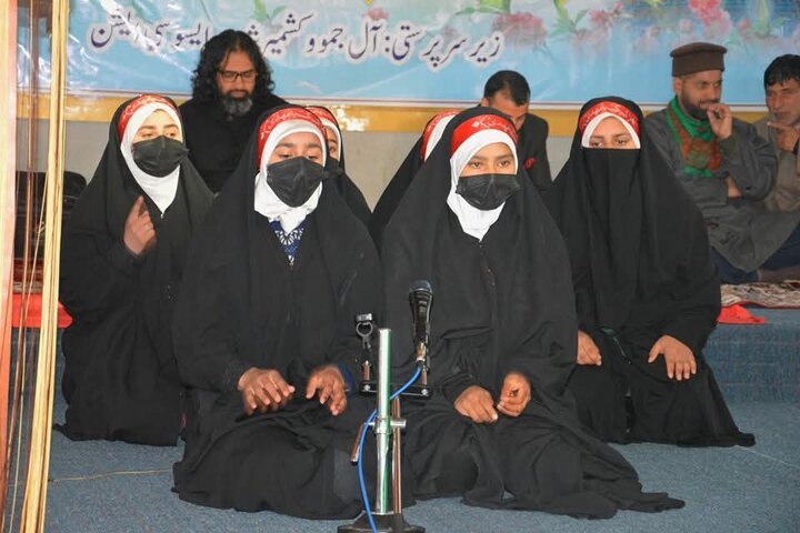 Shia Girls in Kashmir join birth celebration of Imam Zaman