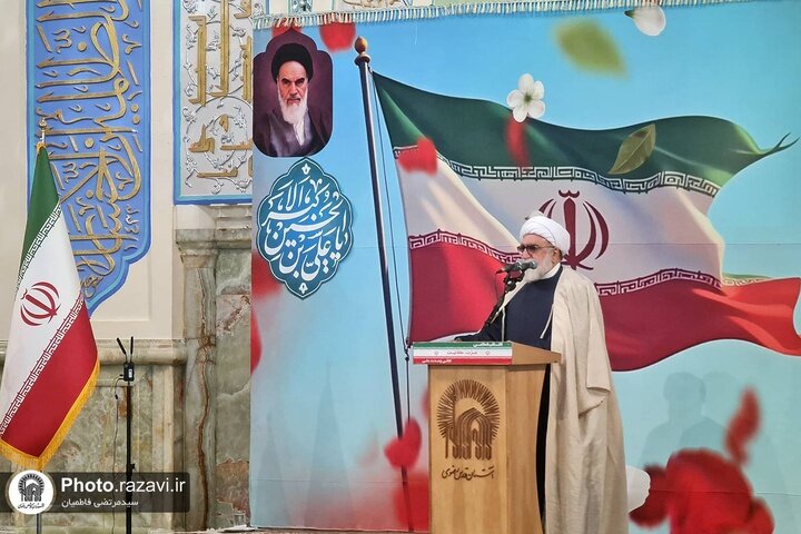 متولي العتبة الرضوية:یجب علی المنتظرين في عصر الغیبة أن يخلقوا مجتمعاً مليئاً بالفضائل الأخلاقية