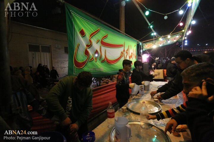 تقرير مصور/ مواكب خدمية تنتشر في مدينة أصفهان لتقديم الخدمات بمناسبة ولادة الإمام الحجة(عج)