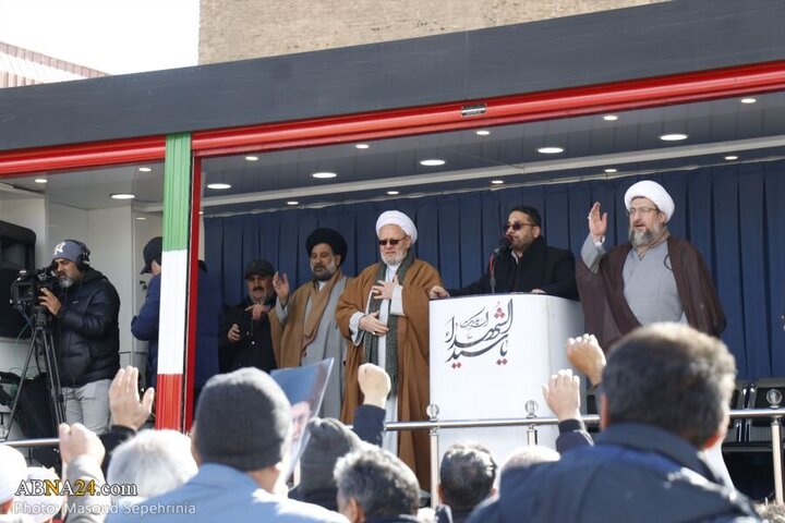 Photos: Public gathering in Tabriz in support of statements of Imam Khamenei