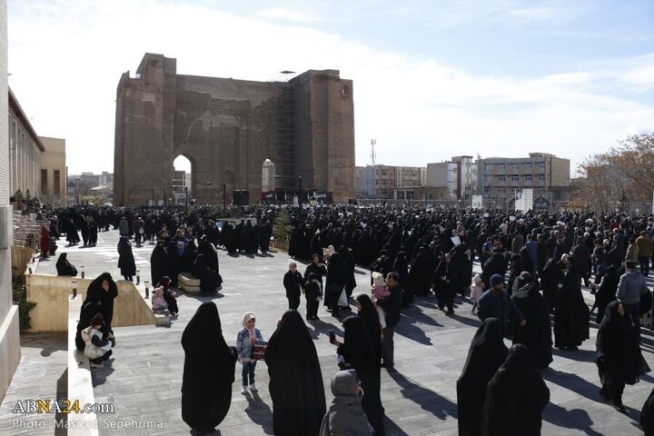 Photos: Public gathering in Tabriz in support of statements of Imam Khamenei