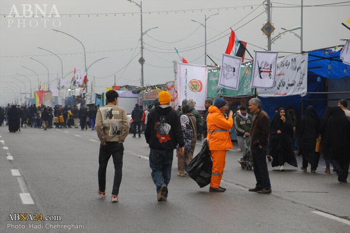 Photos: Huge number of pilgrims march towards Jamkaran mosque