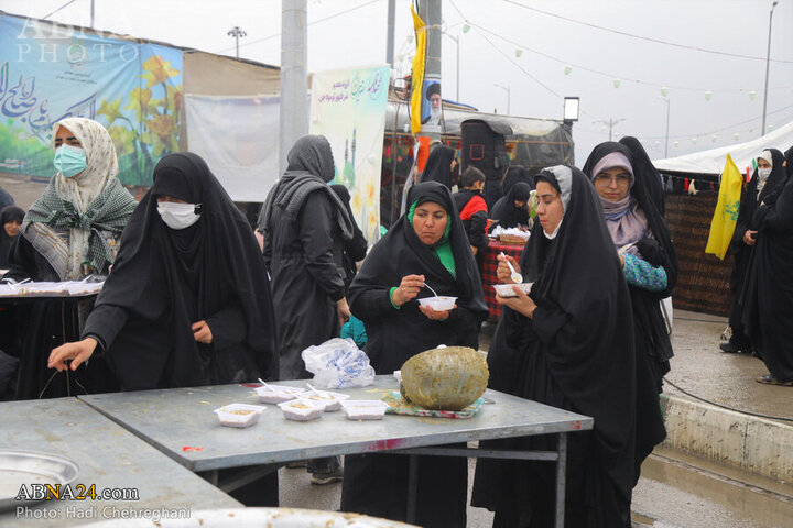 Photos: Huge number of pilgrims march towards Jamkaran mosque