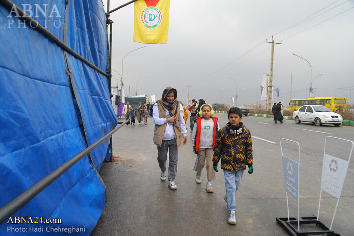 Photos: Huge number of pilgrims march towards Jamkaran mosque