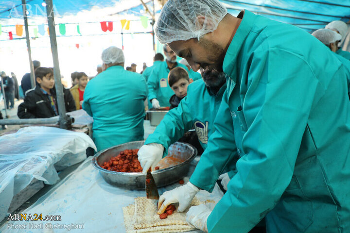 Photos: Qom's Imamzadehs Mawkibs serve pilgrims during Mid-Sha'ban Eid