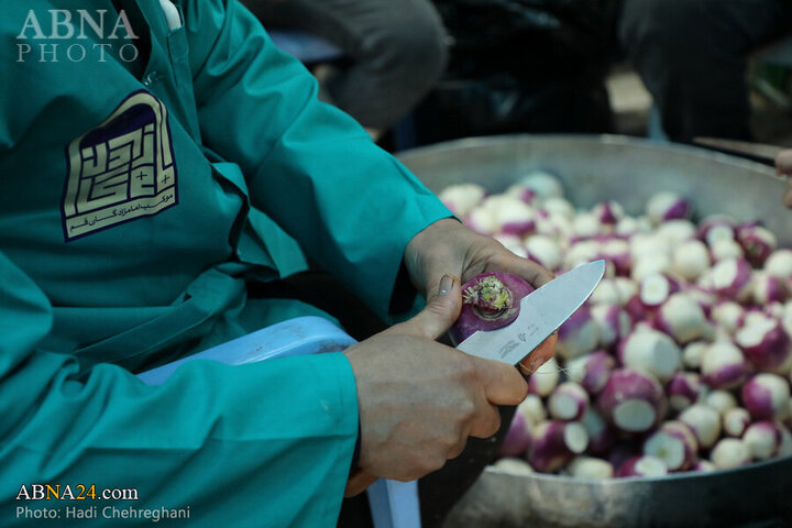 Photos: Qom's Imamzadehs Mawkibs serve pilgrims during Mid-Sha'ban Eid