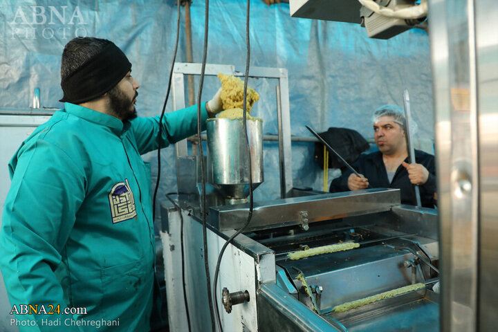 Photos: Qom's Imamzadehs Mawkibs serve pilgrims during Mid-Sha'ban Eid