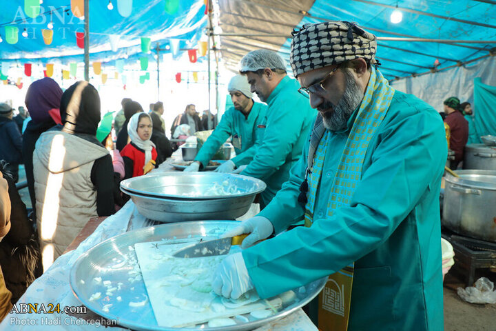 Photos: Qom's Imamzadehs Mawkibs serve pilgrims during Mid-Sha'ban Eid