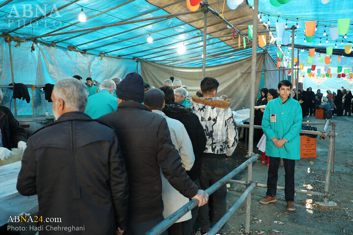 Photos: Qom's Imamzadehs Mawkibs serve pilgrims during Mid-Sha'ban Eid