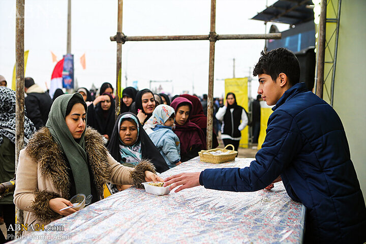 Photos: Mawkibs serve pilgrims in walking route toward Jamkaran Mosque on Mid-Shaban