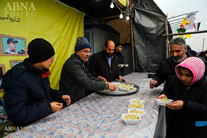 Photos: Mawkibs serve pilgrims in walking route toward Jamkaran Mosque on Mid-Shaban