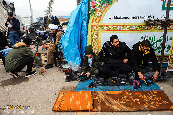 Photos: Mawkibs serve pilgrims in walking route toward Jamkaran Mosque on Mid-Shaban