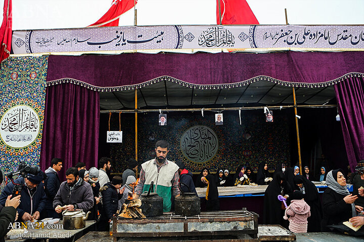 Photos: Mawkibs serve pilgrims in walking route toward Jamkaran Mosque on Mid-Shaban